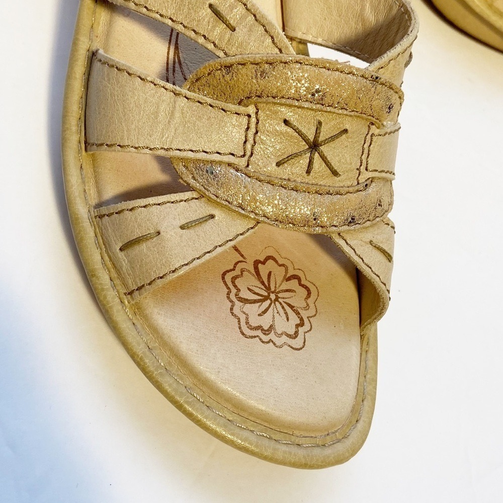 Fly Flot Wedge Sandals Womens 37 Beige Leather Metallic Whipstitch Mule Slip-on - Picture 7 of 10